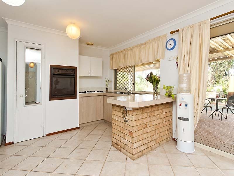 23 Judges Gardens, Leda WA 6170