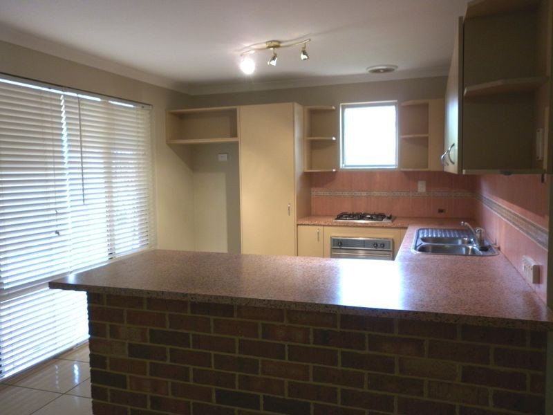 21 Weybridge Drive, Wellard WA 6170