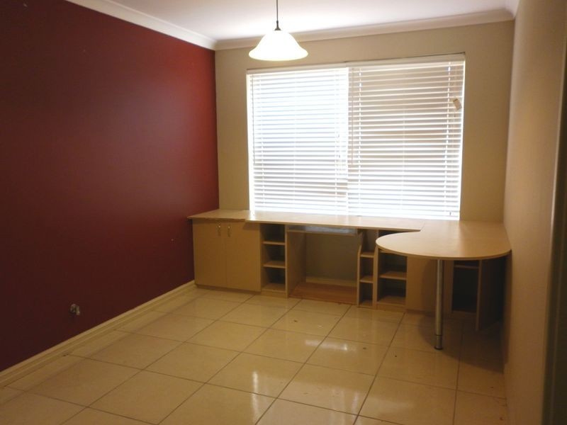 21 Weybridge Drive, Wellard WA 6170