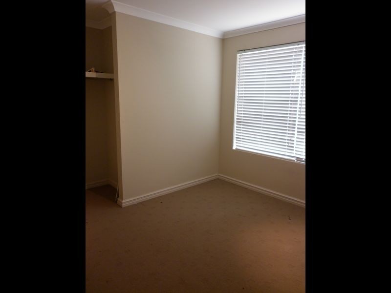 21 Weybridge Drive, Wellard WA 6170