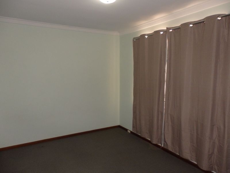 24 Madden Way, Parmelia WA 6167