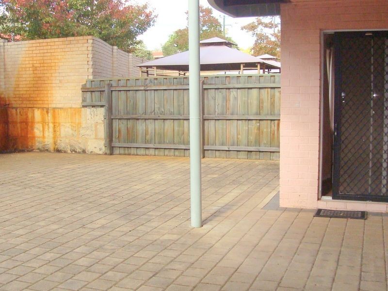 6/4 Canham Way, Orelia WA 6167