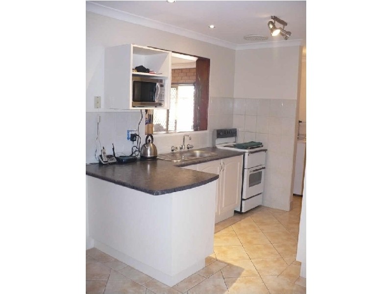9 The Ramble, Parmelia WA 6167