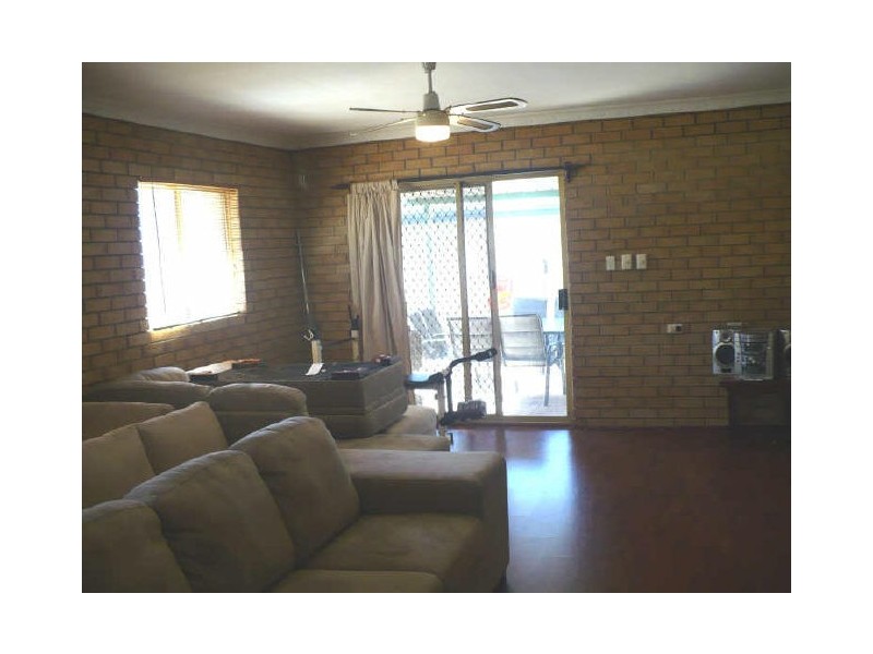 9 The Ramble, Parmelia WA 6167