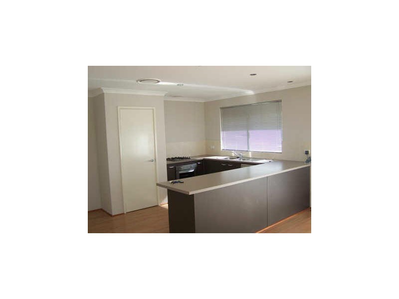 20 Burkett Terrace, Bertram WA 6167