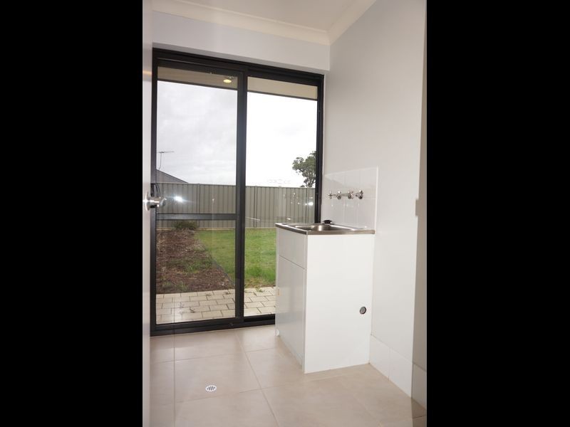 13 Fareham Crescent, Wellard WA 6170