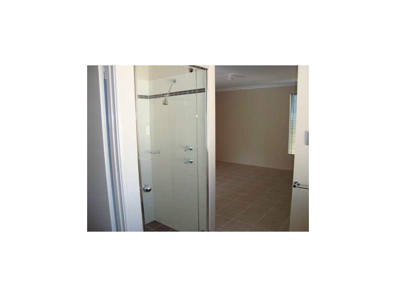 5B Barwell Road, Medina WA 6167