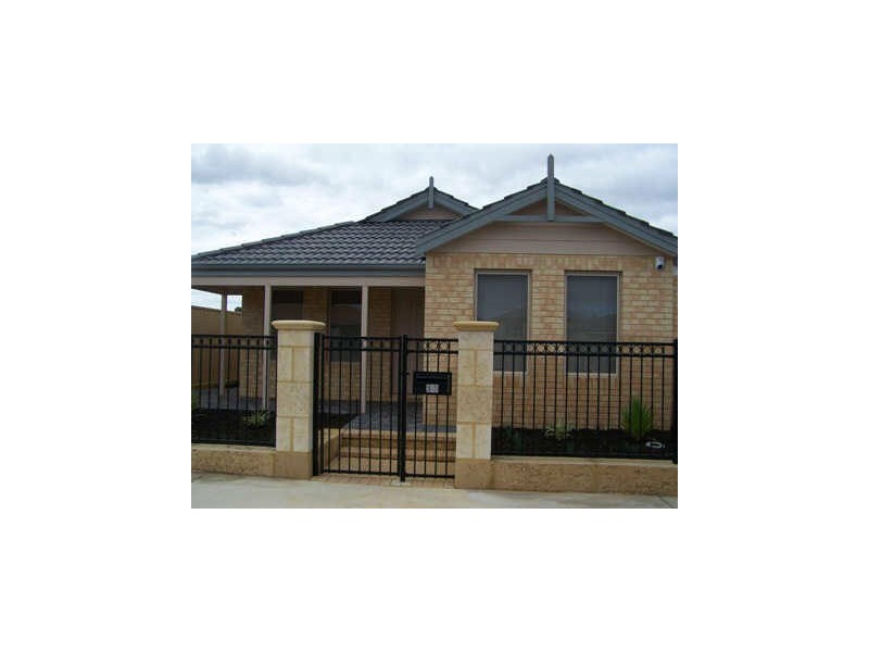 28 Dewsbury Drive, Bertram WA 6167