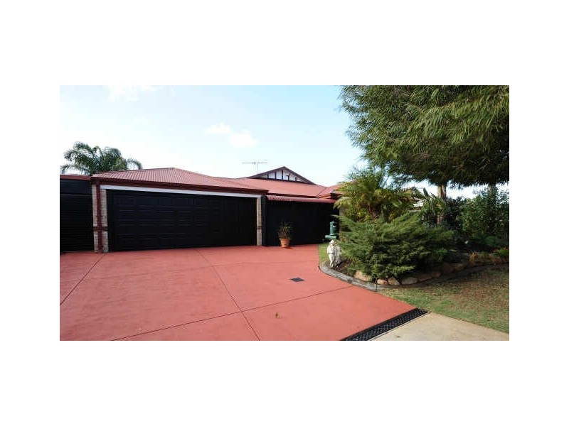 54 Nottingham Parkway, Orelia WA 6167