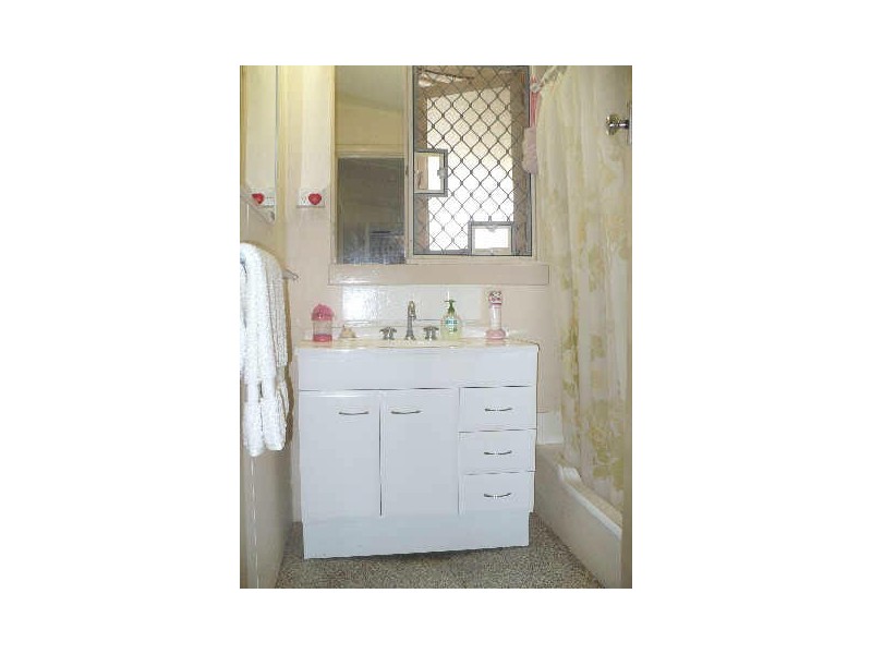 6 Knight Place, Calista WA 6167