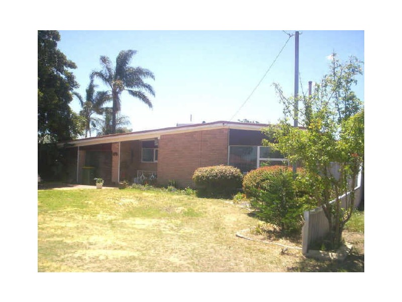 27 Edmund Way, Calista WA 6167