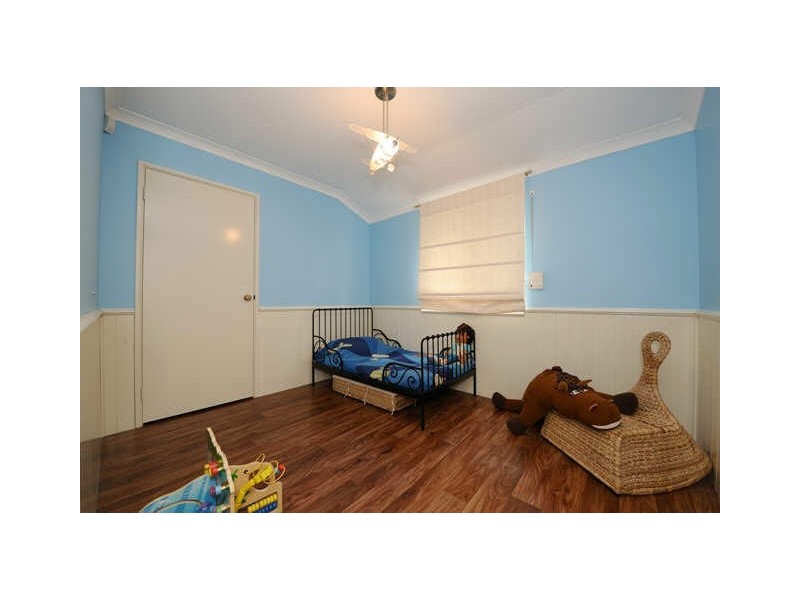 11 Eddy Close, Leda WA 6170