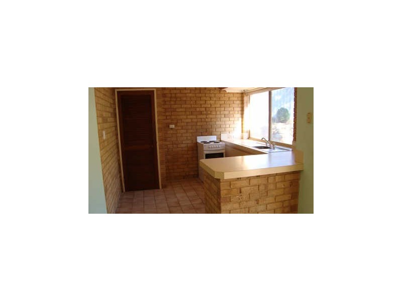 32 Judges Gardens, Leda WA 6170