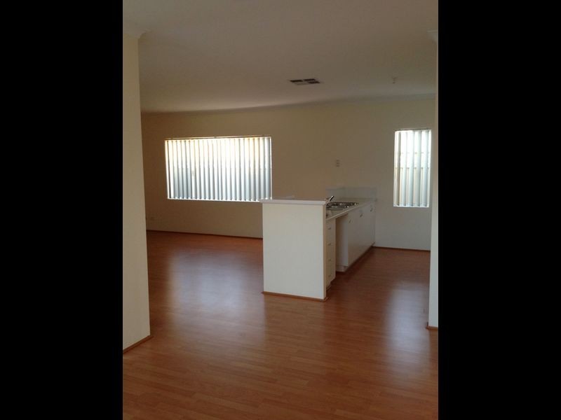 13 Petworth Street, Wellard WA 6170