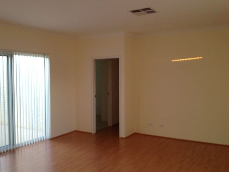 13 Petworth Street, Wellard WA 6170