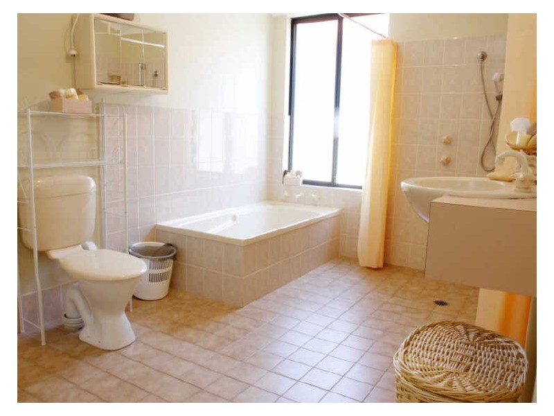 3 Colchester Avenue, Orelia WA 6167