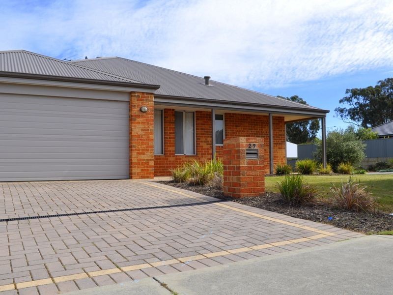 29 Weybridge Drive, Wellard WA 6170