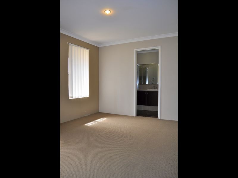 29 Weybridge Drive, Wellard WA 6170