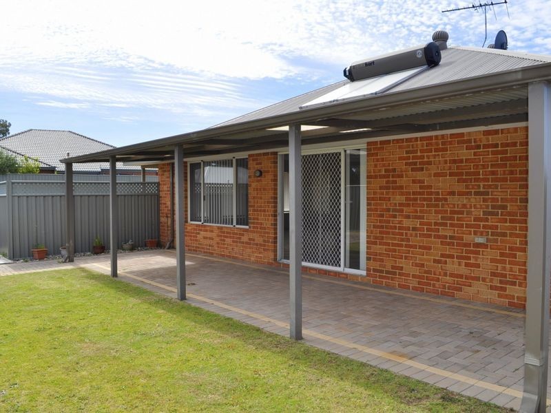 29 Weybridge Drive, Wellard WA 6170