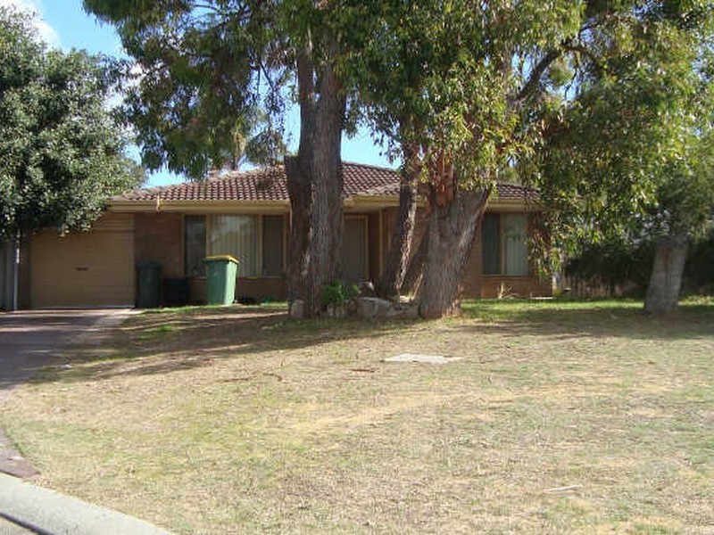 13 Kelly Close, Parmelia WA 6167