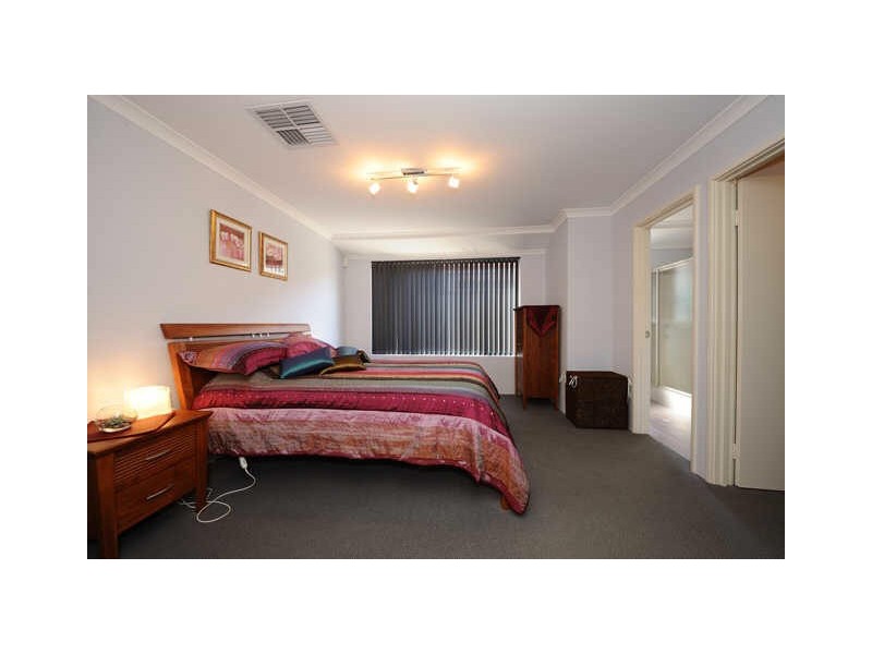 9 Spelthorne Way, Wellard WA 6170