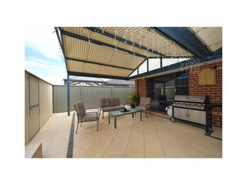 9 Spelthorne Way, Wellard WA 6170