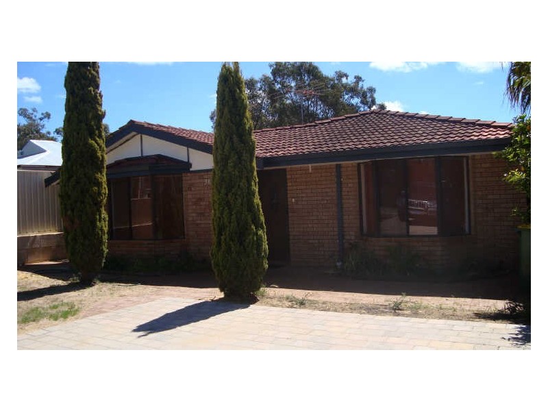 38 Cimbor Way, Parmelia WA 6167