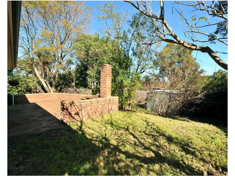 4 Newstead Crescent, Parmelia WA 6167