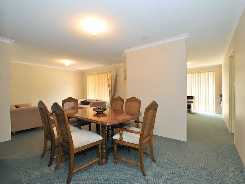 84 Nottingham Pkwy, Orelia WA 6167