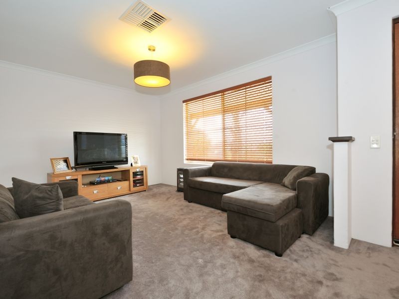 17 Djilba View, Leda WA 6170