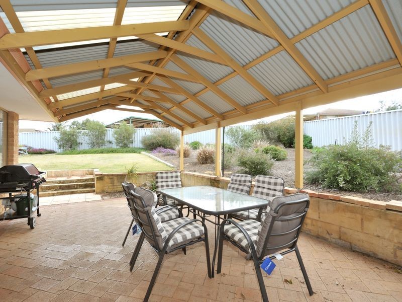 17 Djilba View, Leda WA 6170