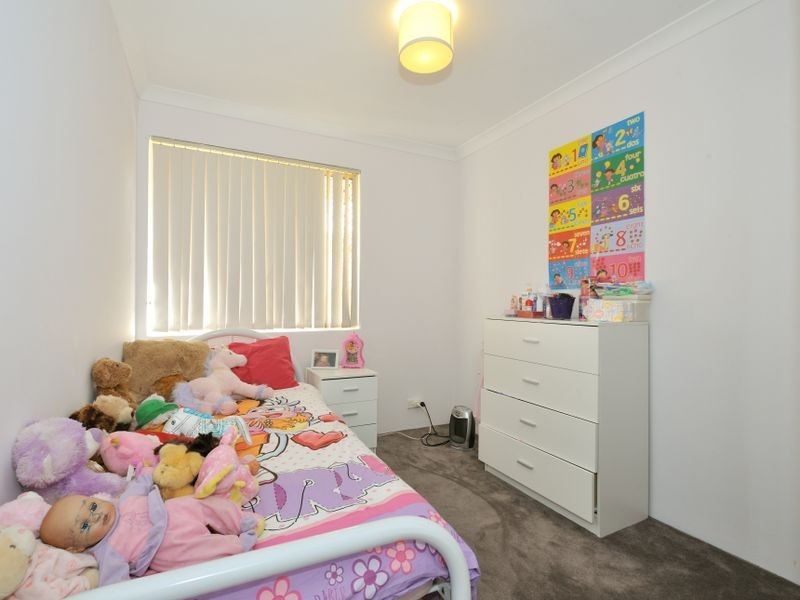 17 Djilba View, Leda WA 6170