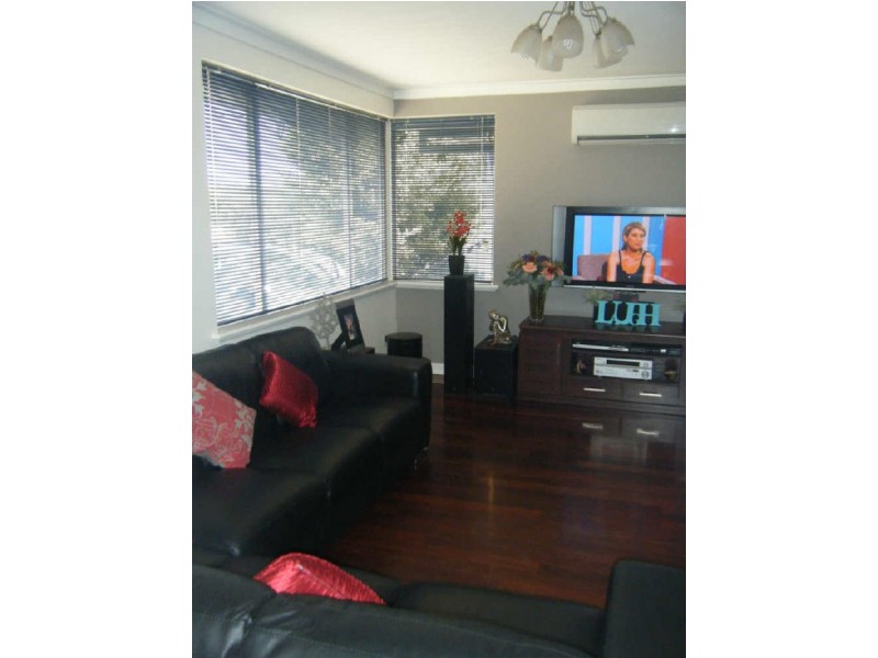 29 Barron Way, Orelia WA 6167