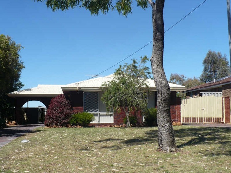 19 Mandfield Way, Parmelia WA 6167