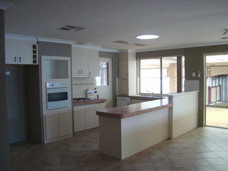 5 Gilling Place, Orelia WA 6167