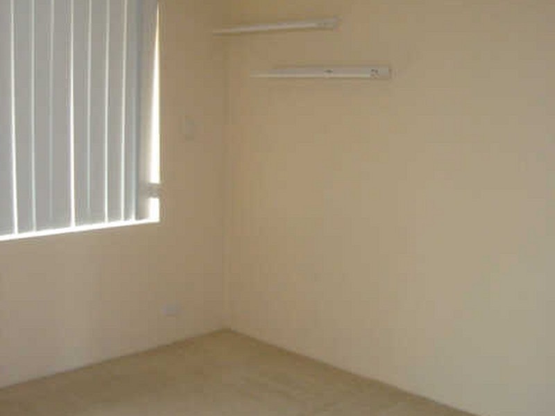 5 Gilling Place, Orelia WA 6167