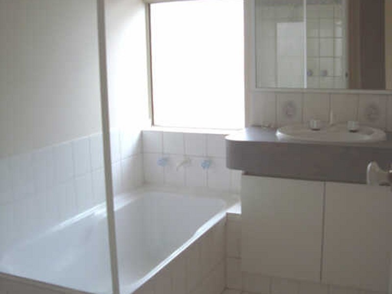 5 Gilling Place, Orelia WA 6167