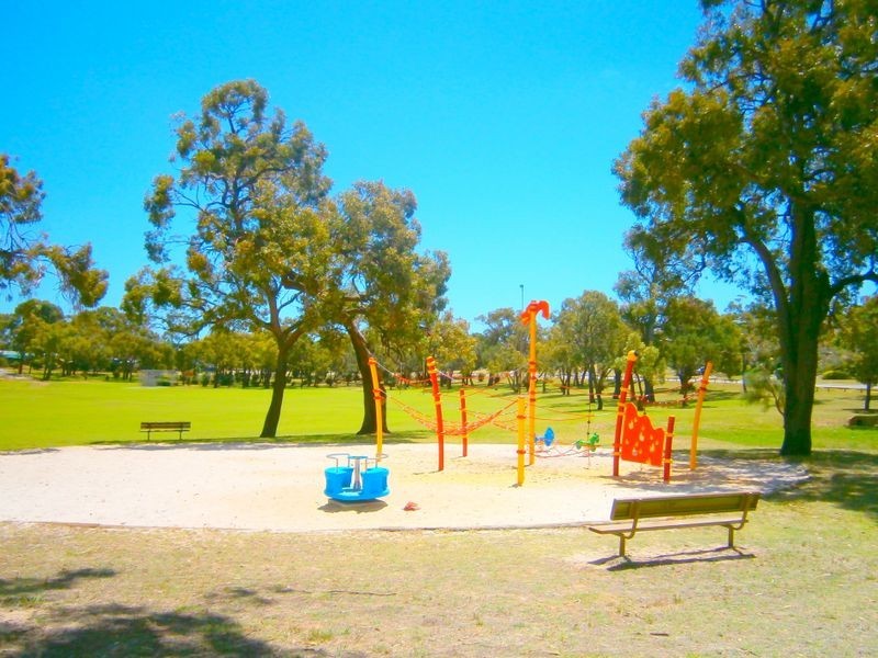 18/54 Christmas Avenue, Orelia WA 6167