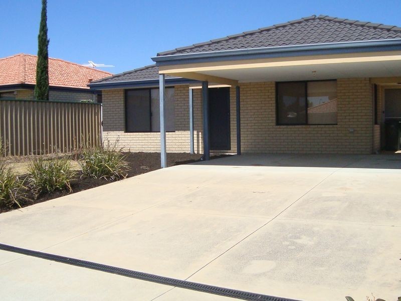 15 Warrior Pass, Bertram WA 6167