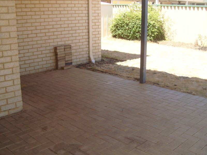 15 Warrior Pass, Bertram WA 6167