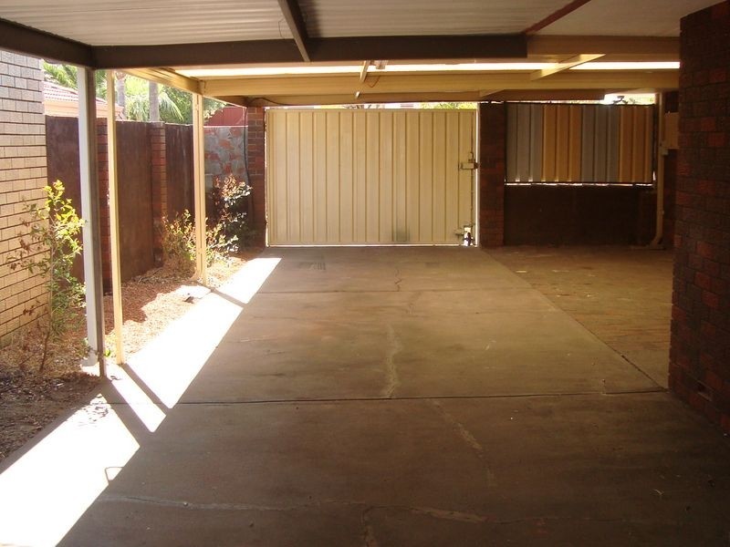 67 Madden Way, Parmelia WA 6167