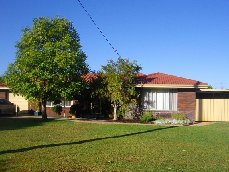 3 Bayshore Place, Safety Bay WA 6169