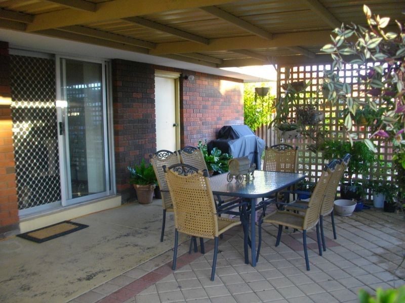 3 Bayshore Place, Safety Bay WA 6169