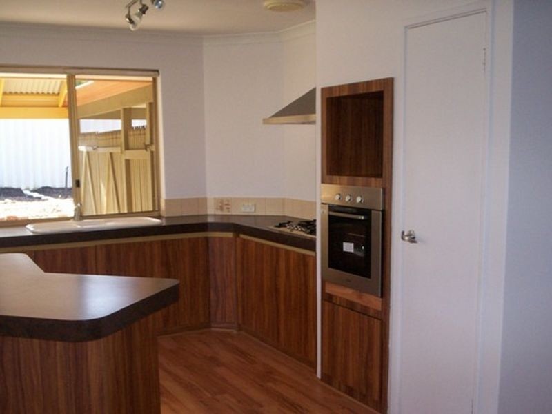 17 Djilba View, Leda WA 6170