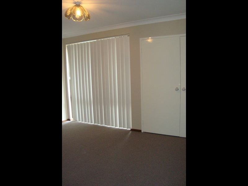 33 Pollard Way, Warnbro WA 6169
