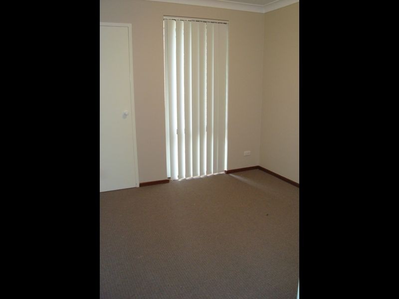33 Pollard Way, Warnbro WA 6169