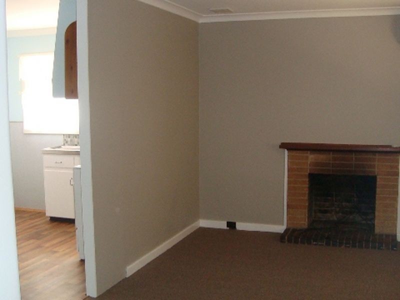 38 Kenton Way, Calista WA 6167