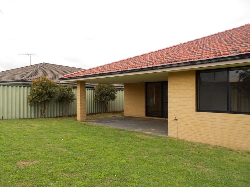 99 Bayside Boulevarde, Port Kennedy WA 6172