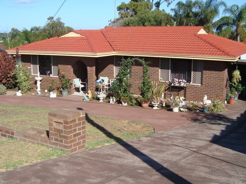 35 Tanson Road, Parmelia WA 6167