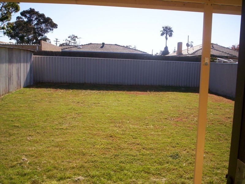 45 Littlemore Road, Orelia WA 6167